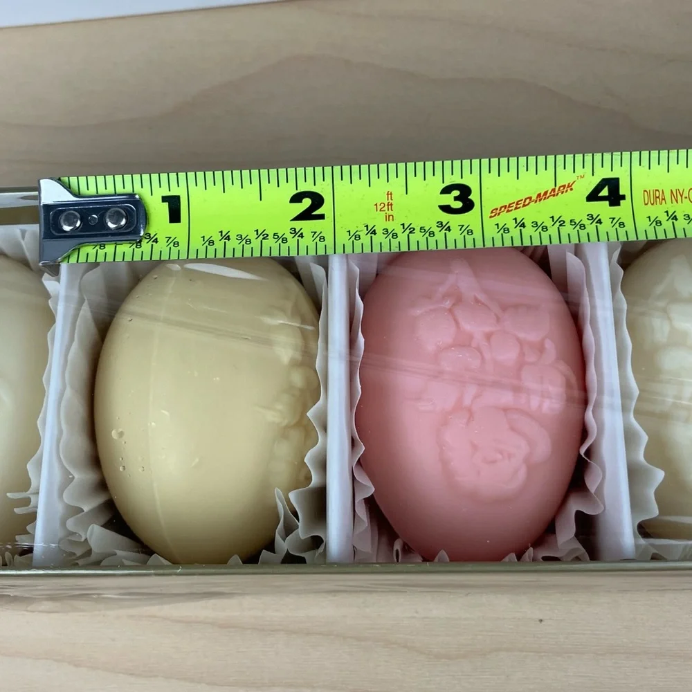 Vintage Scottish Fine Soaps Sculptured Eggs Triple Milled Vegetable 6 Piece NEW!